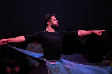 Bilder fra forestillingen  Vi er tilbake - en kunstnerisk høyesterettssak  på Arkivet i 2024.