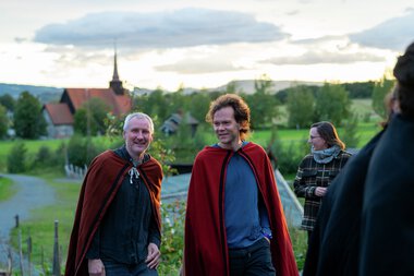 Gilde i langhuset på middelaldergården Stiklastadir