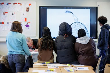  Bilder forteller  på Holtet vgs