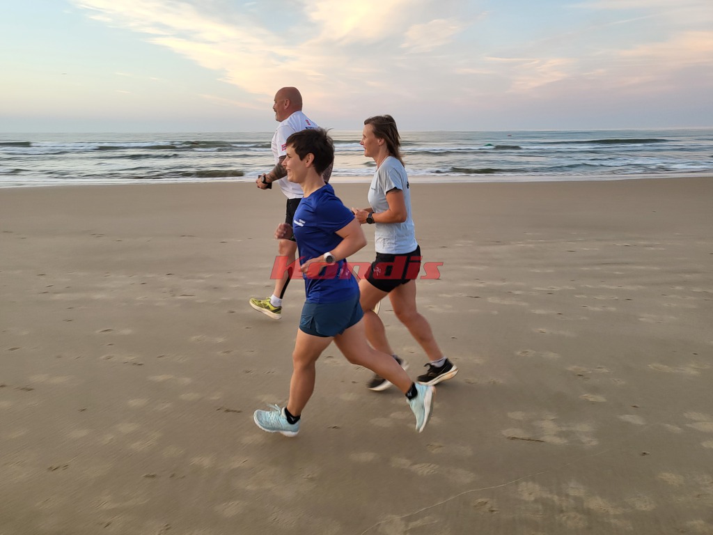 Kenneth Fagerheim, Hilde Johansen og Stine Helena Bang Svendsen på morgenjogg  under Kondistur til Portugal med Springtime oktober 2023