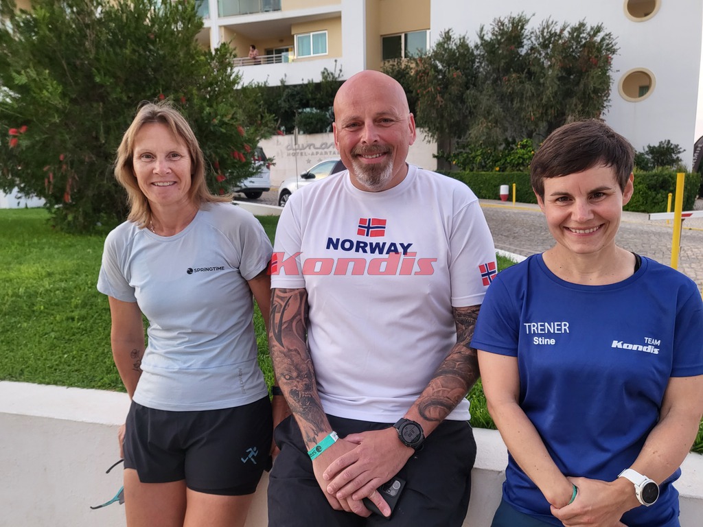 F.v.: Hilde Johansen, Kenneth Fagerheim og Stine Bang Svendsen på Kondistur til Portugal med Springtime oktober 2023