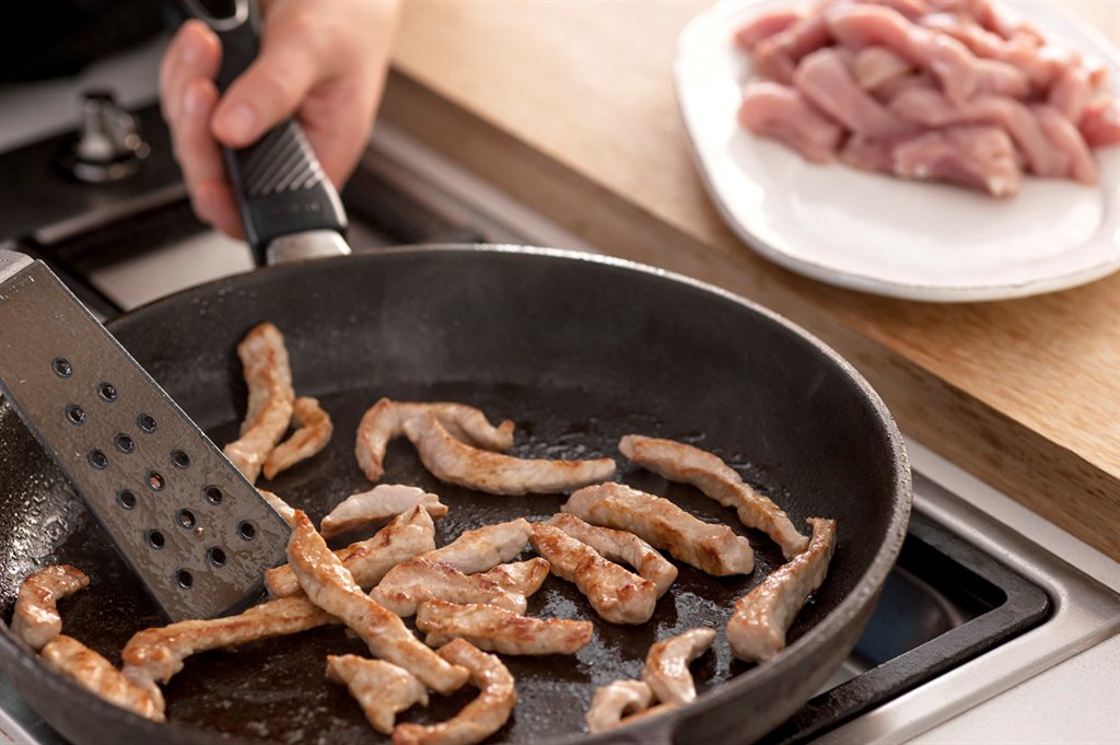 Pasta med strimlet svinekjøtt og blåmuggost 3a.jpg