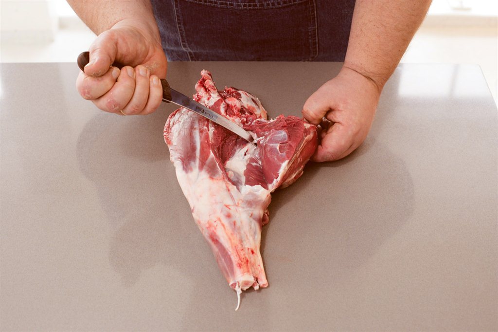 Utbeining av lammelår, trinn 3