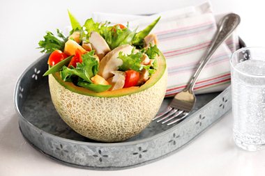 kyllingsalat i melonskall