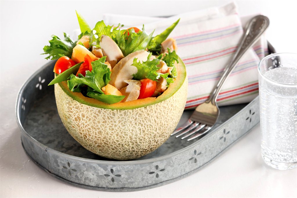 kyllingsalat i melonskall