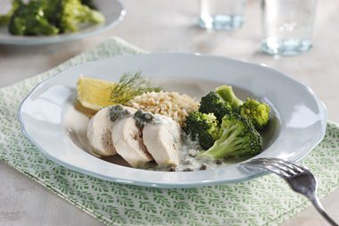 Kyllingfilet med dill- og kaperssaus