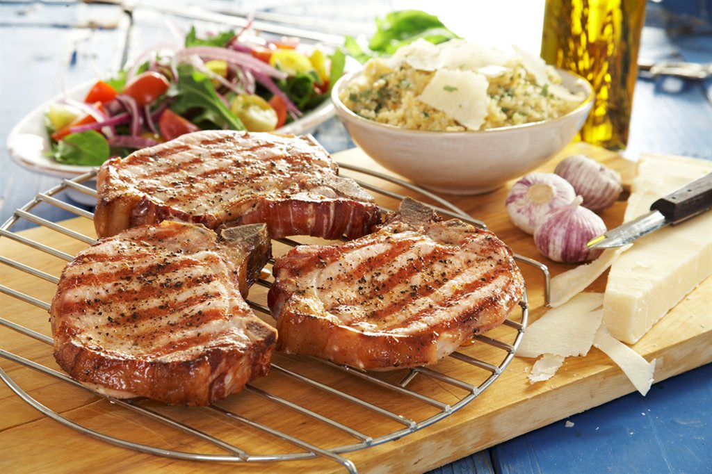 Sommerkoteletter med bulgurotto