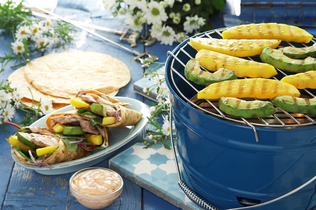 Fajitas med grillet mango og avokado