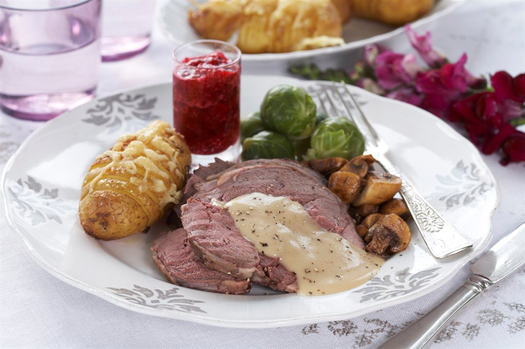 Reinsdyrstek med viltsaus