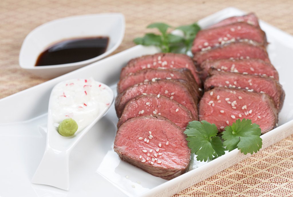 Grønn te-marinert ytrefilet med wasabidipp 