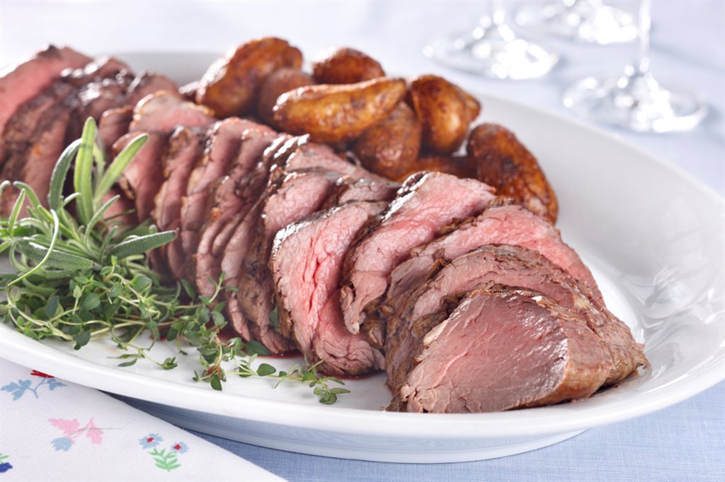 Helstekt filet av storfe