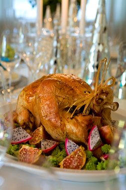 Helstekt kalkun med bønnesalat, soppsaus og potetmos