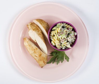 Kylling med pastasalat