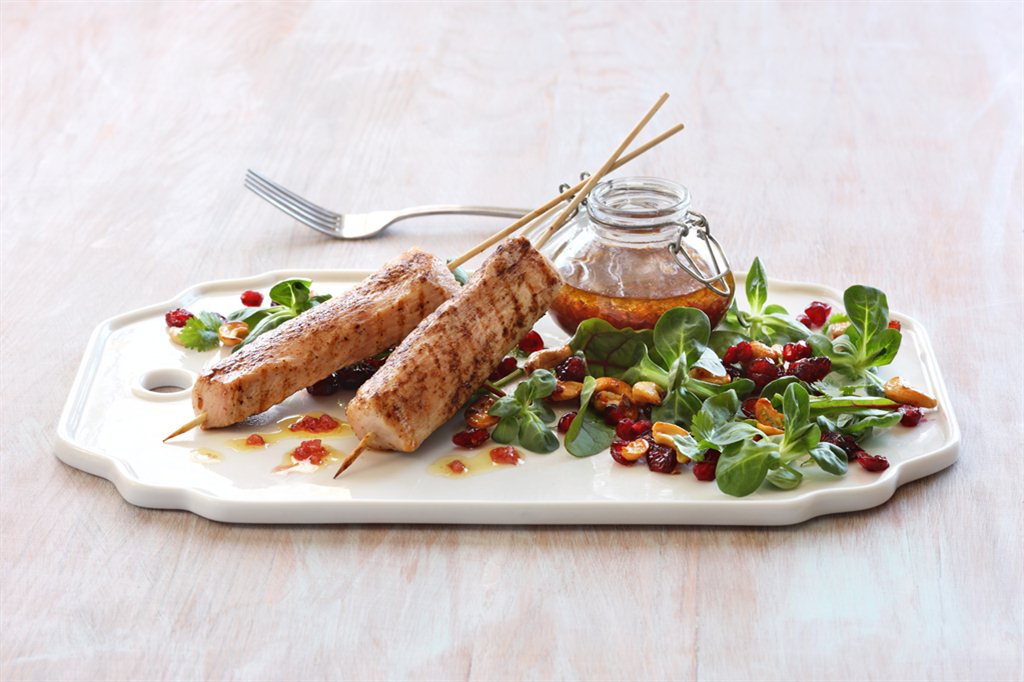 Kalkunspyd med grønn salat og honingglaserte cashewnøtter.jpg