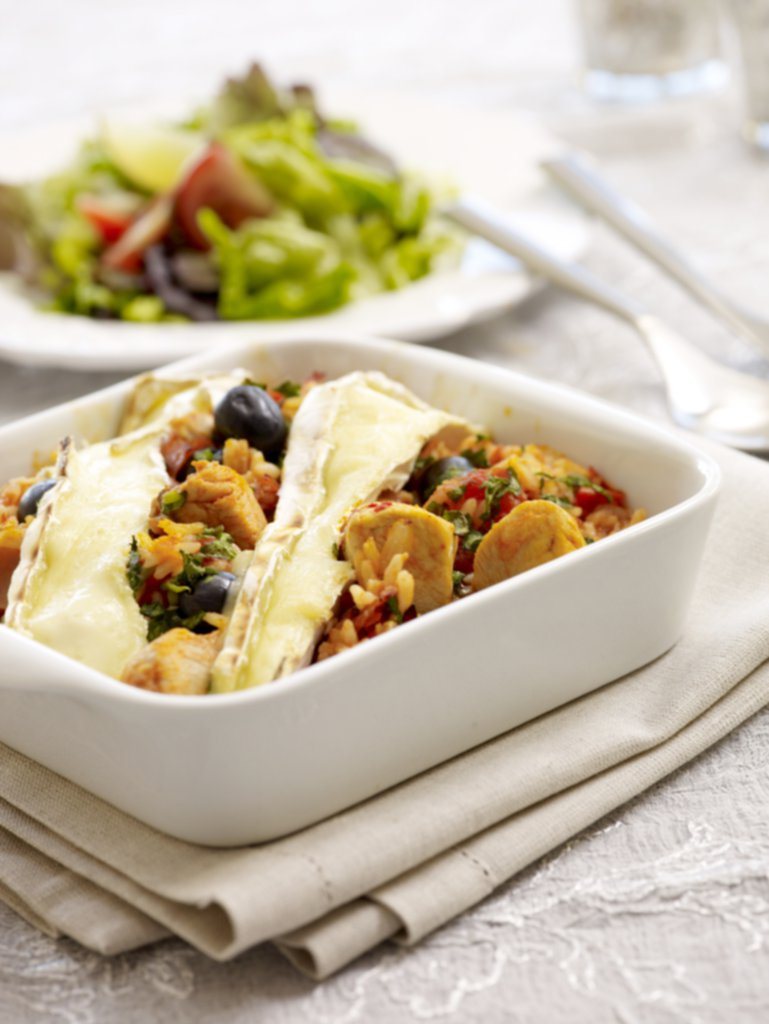 Ovnsbakt kyllinggryte med tomat og brie