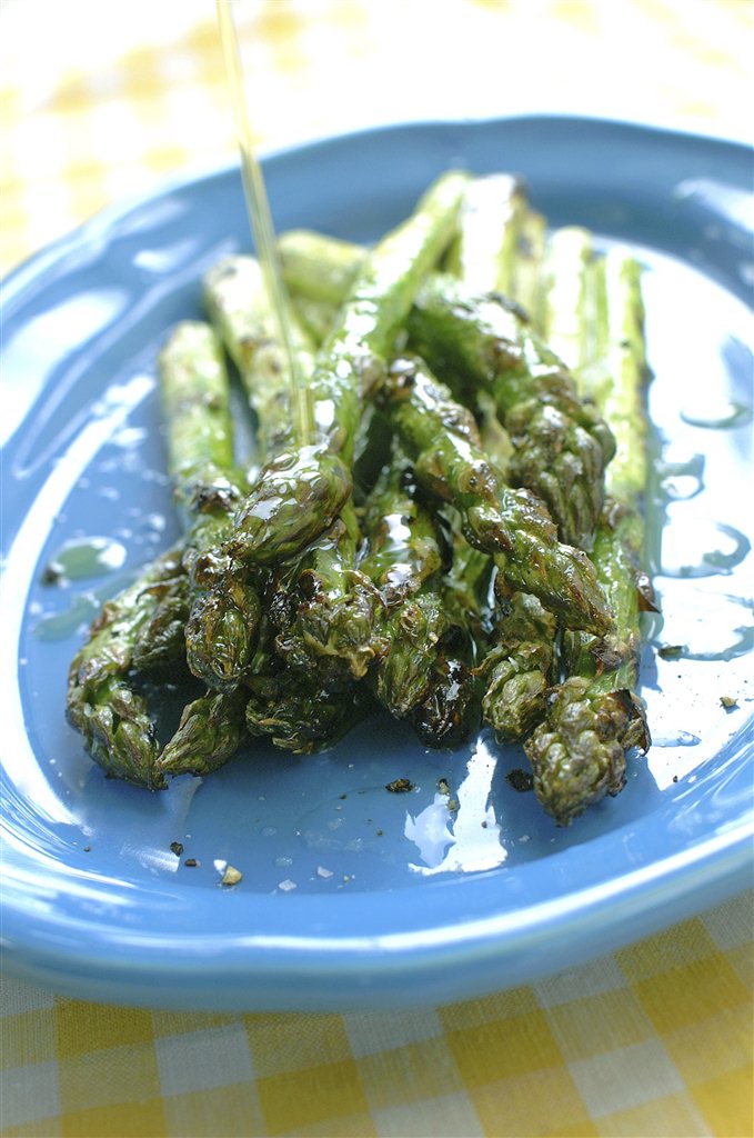 Grillet asparges med sitronolje