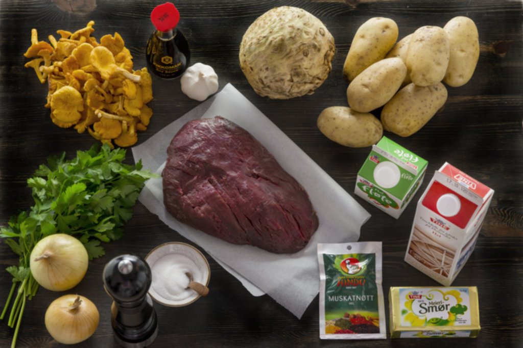 Reinsdyrbiff med kremet soppstuing 2