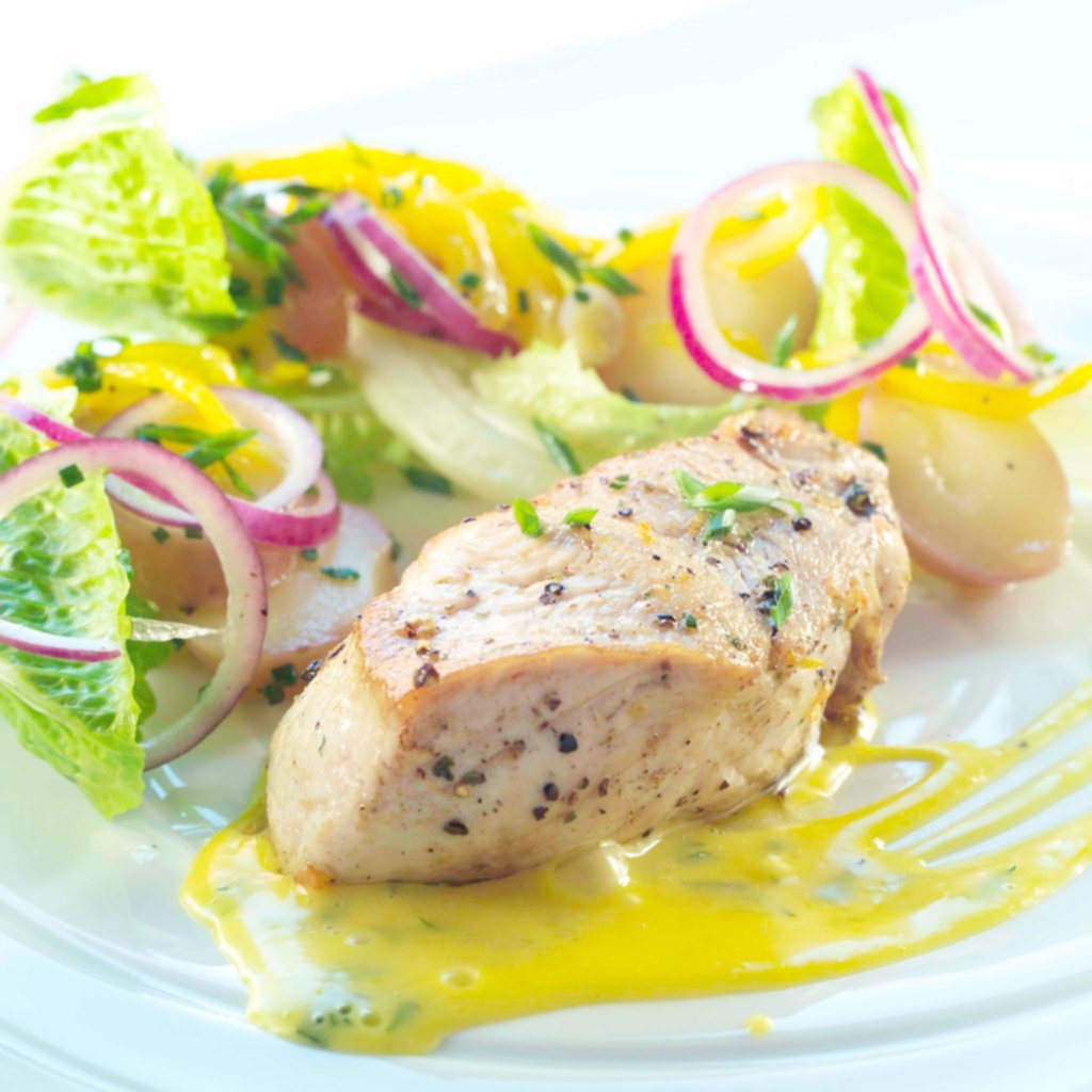 Pepperkrydret kalkunfilet med estragonsaus