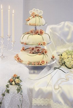 Bryllupskake i 3 etasjer