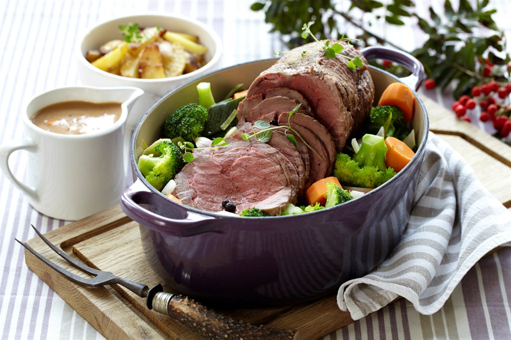 Reinsdyrstek i gryte