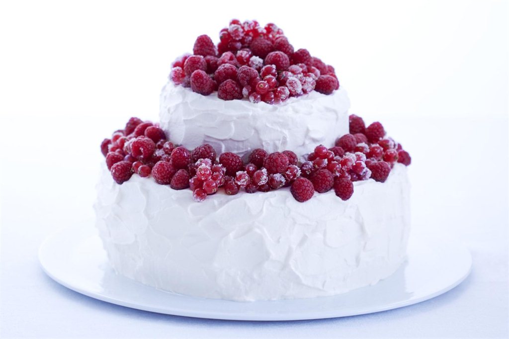 Etasjekake med bringebær