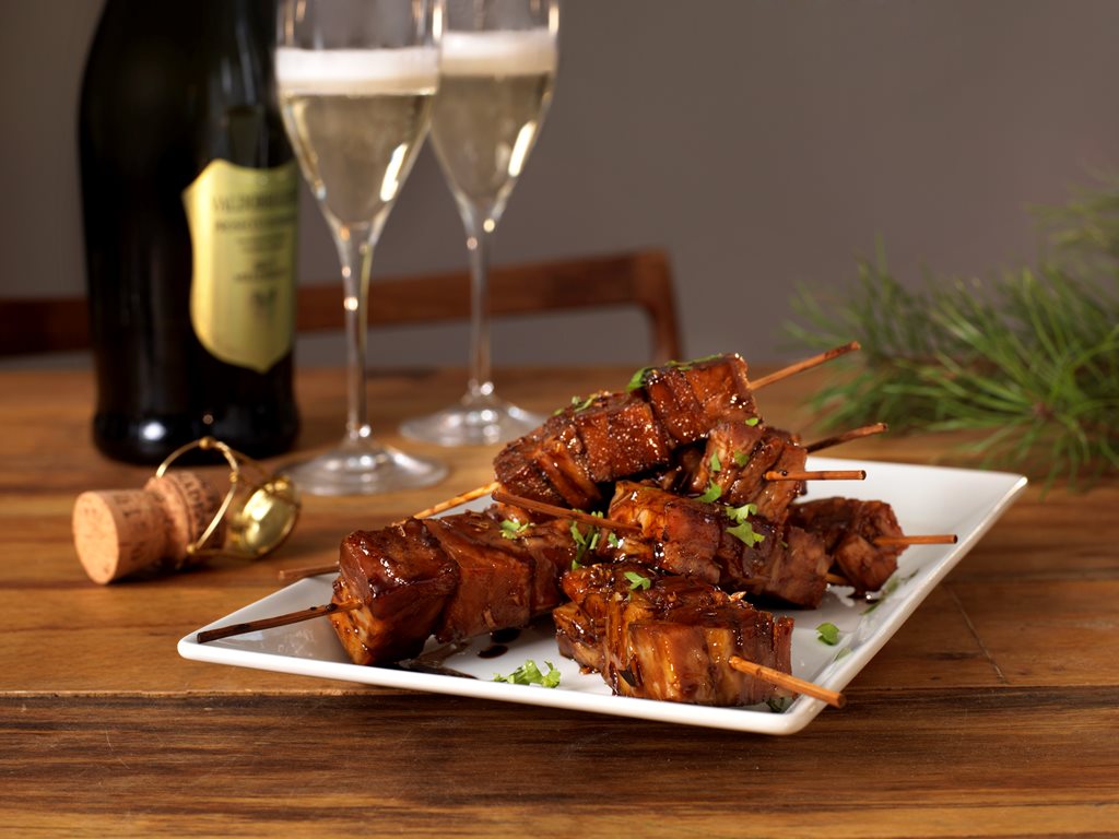 Glasert ribbe på spyd