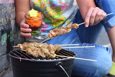 Kyllingspyd med gulrot- og rødbetesalat