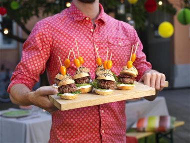Miniburgere med rødløkskompott
