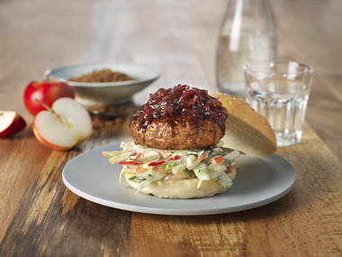 BURGER MED GLASERT RØDLØK