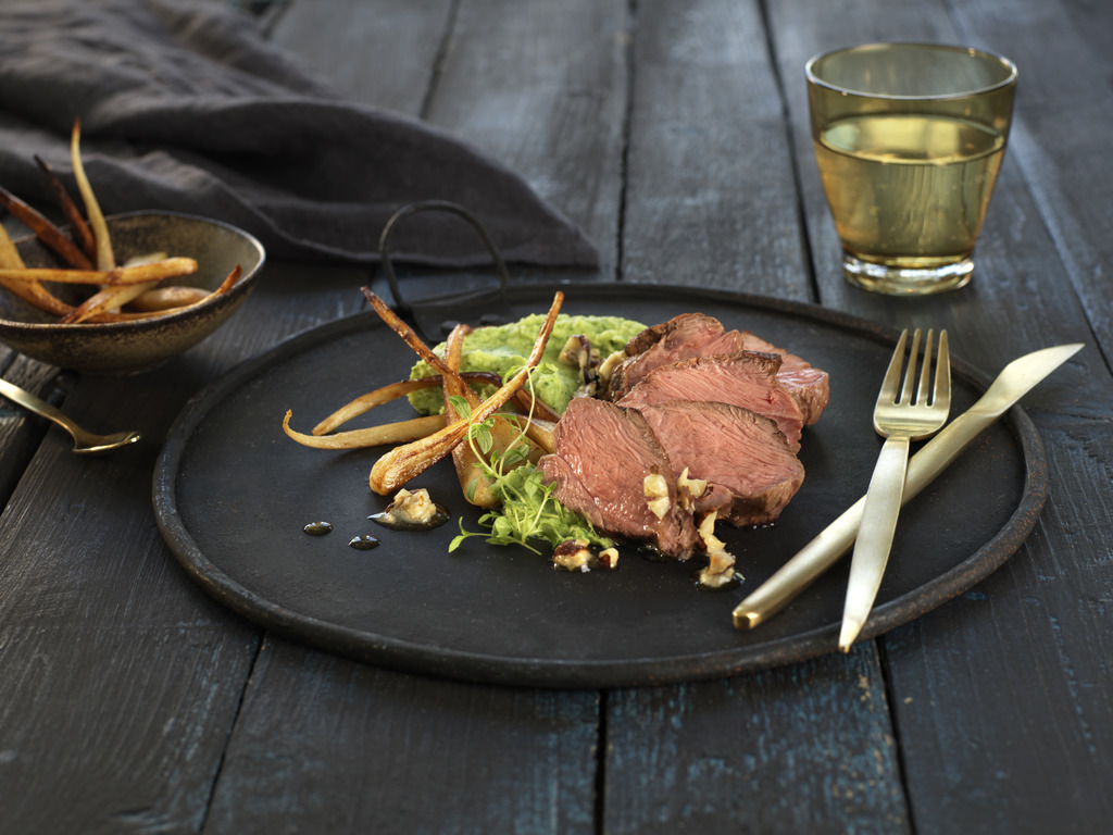 Lam mørbrad med persillerotkrem