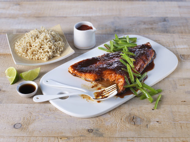 Laks med ingefærglaze