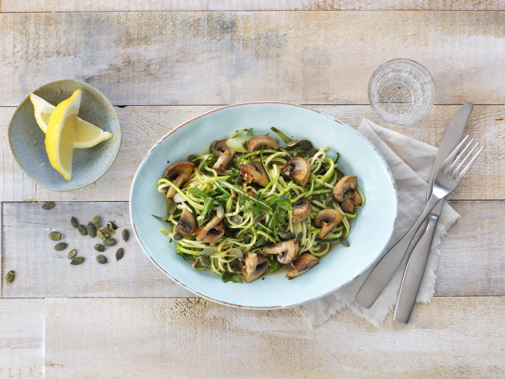 Grønnsaksspagetti med sopp