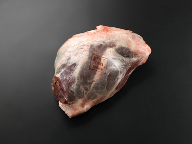 Reinsdyrstek med ben