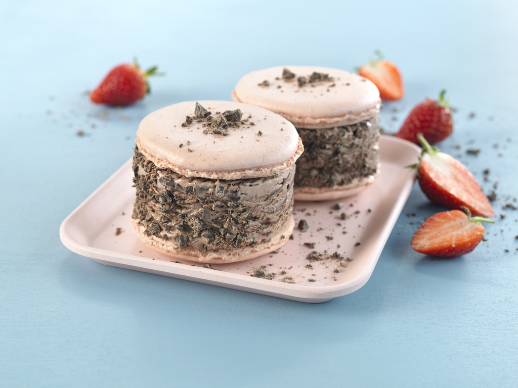 Macronsandwich med sjokoladeis