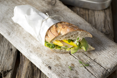 Baguette med kylling, avokado og rømmedressing_liggende5