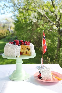 Brødpudding i festdrakt