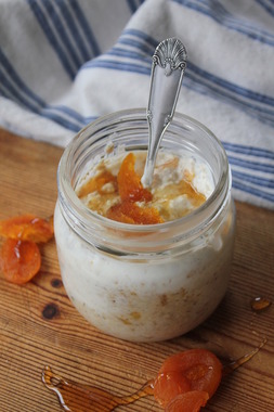 Kjøleskapsgrøt med aprikos