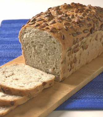 HELKORNBRØD AV BYGG