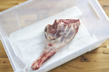 Salting av lammelår 1