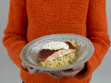 Tandoorilaks med agurkdressing