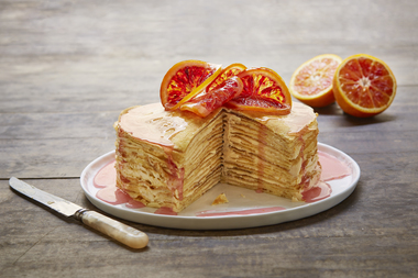 Pannekaketårn med blodappelsinkrem