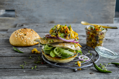 KYLLINGBURGER MED GRILLET ANANAS 