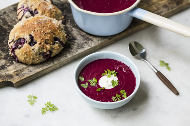 Borsjtsj - russisk rødbetsuppe med godt brød