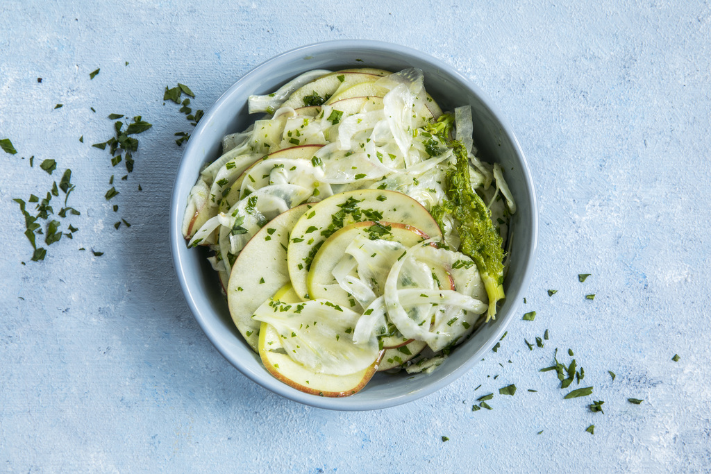 Eple- og fennikelsalat