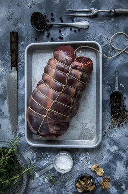 Surret reinsdyrstek råvarebilde - høydeformat