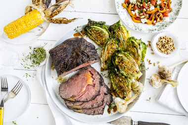 HELGRILLET ENTRECÔTE MED TILBEHØR