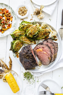 HELGRILLET ENTRECÔTE MED TILBEHØR - høydebilde