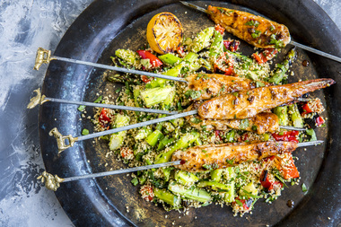 Kyllingspyd med couscoussalat