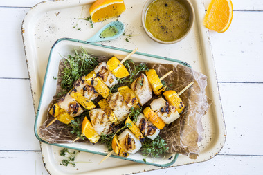 Grillspyd med kamskjell og appelsin