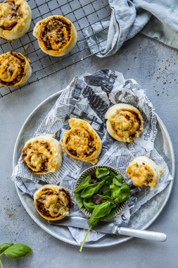 Pizzasnurrer med kjøttdeig - høydebilde